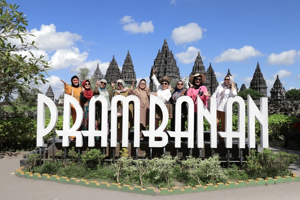 Corporate event di candi prambanan jogja