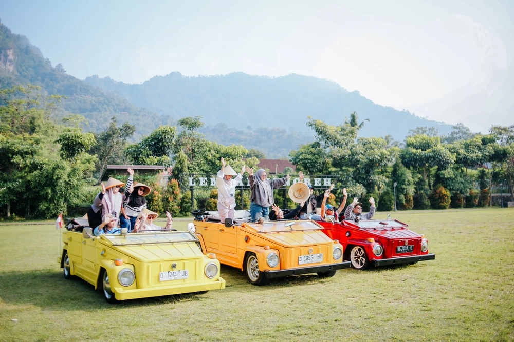 trip wisata VW Klasik di Borobudur